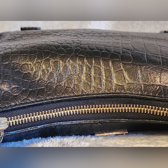 Kate Spade Croc Embossed Leather Shoulder Bag Green Lining EUC - Picture 13 of 16